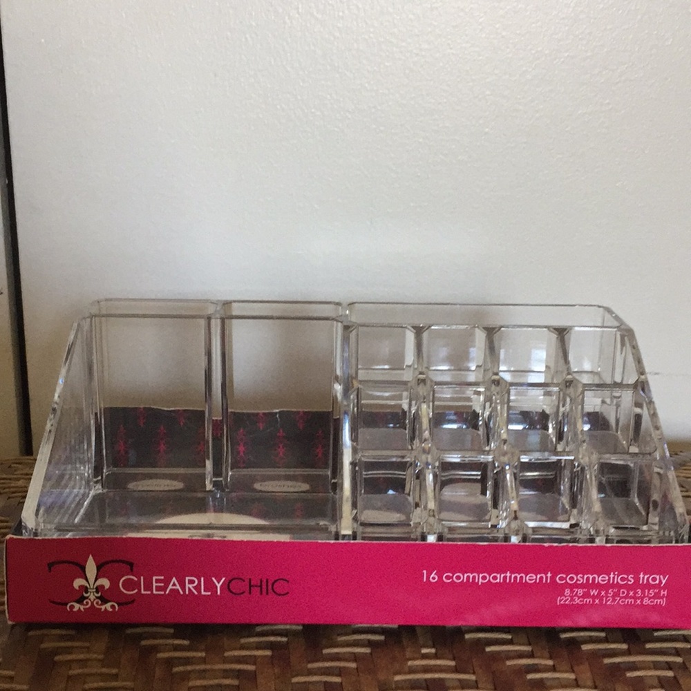 16 Compartment Cosmetic Tray